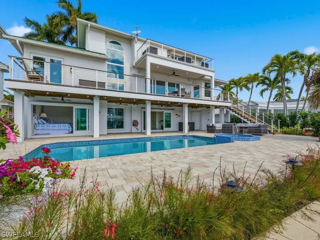 390 Oak Avenue Naples FL 34108