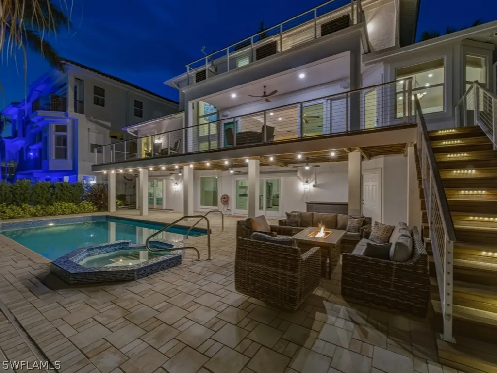 390 Oak Avenue Naples FL 34108