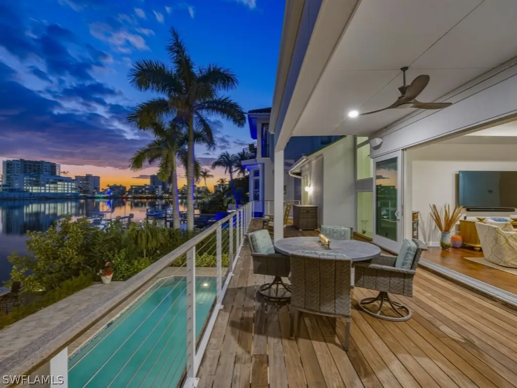 390 Oak Avenue Naples FL 34108