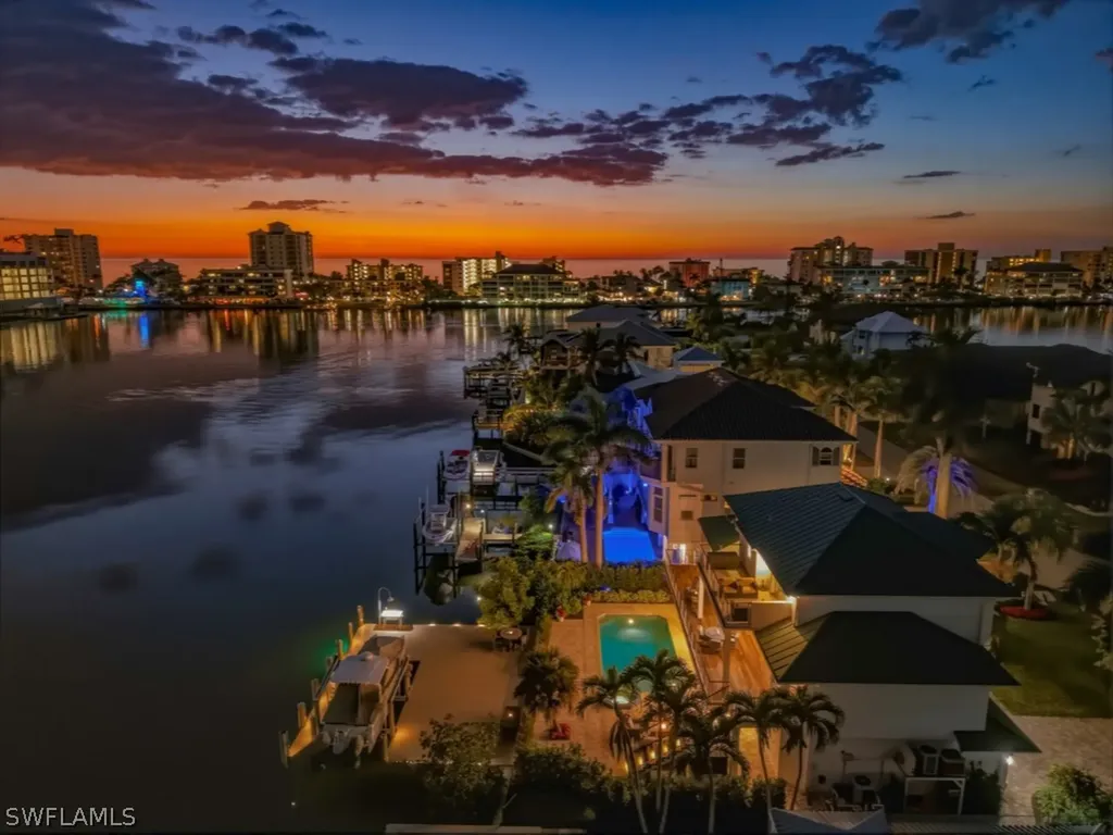 390 Oak Avenue Naples FL 34108