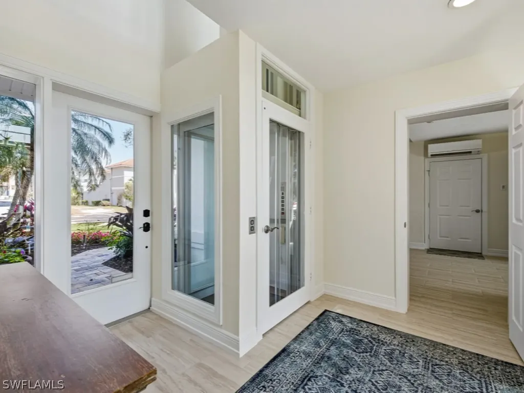 390 Oak Avenue Naples FL 34108