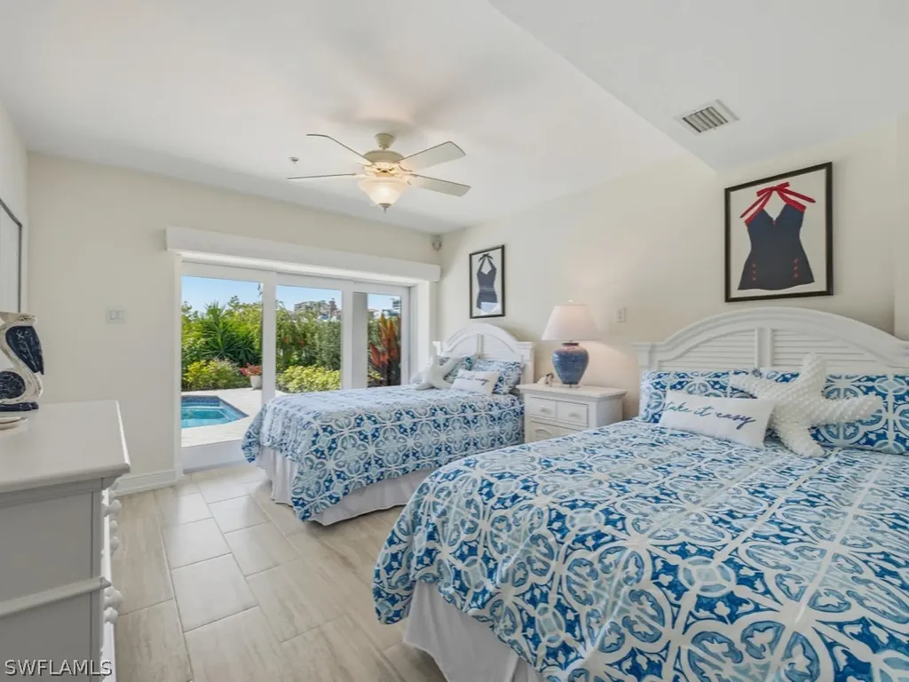 390 Oak Avenue Naples FL 34108