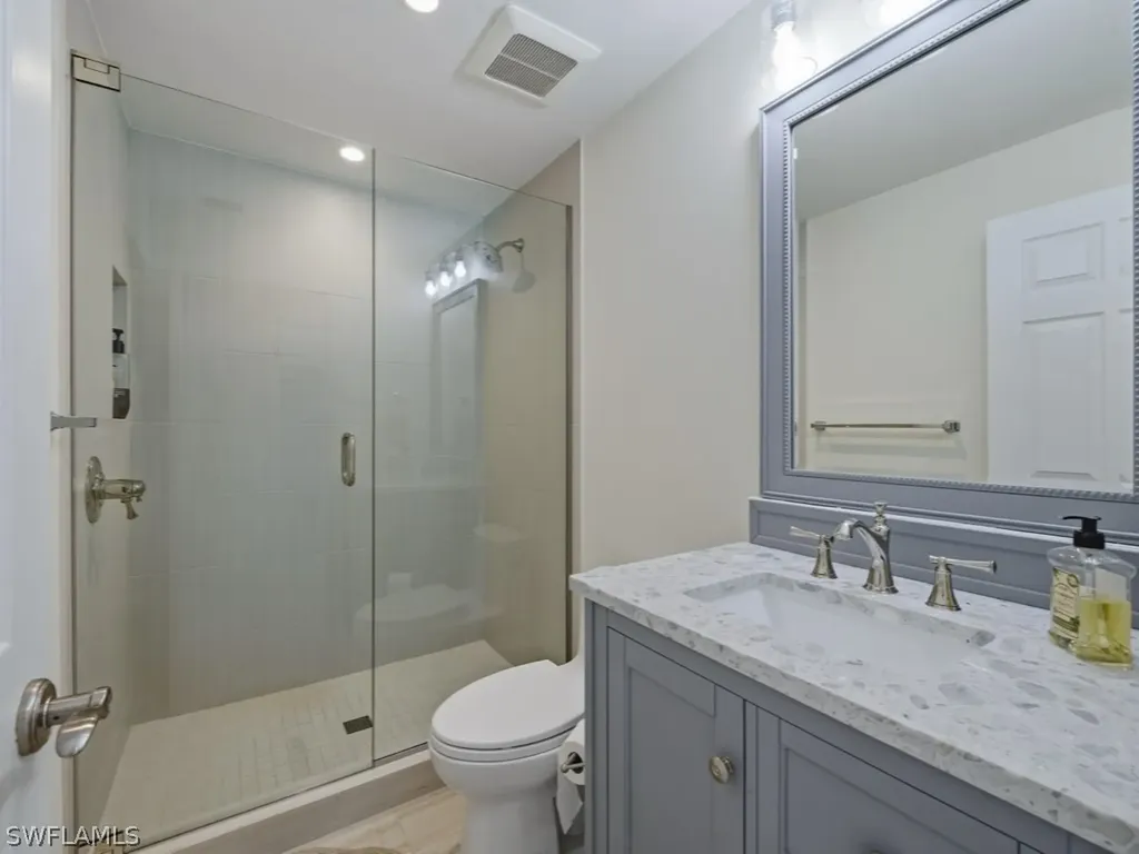 390 Oak Avenue Naples FL 34108
