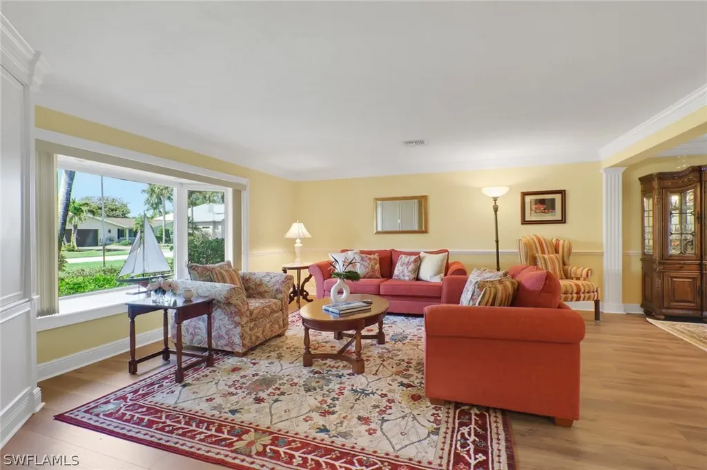 318 Burning Tree Drive Naples FL 34105