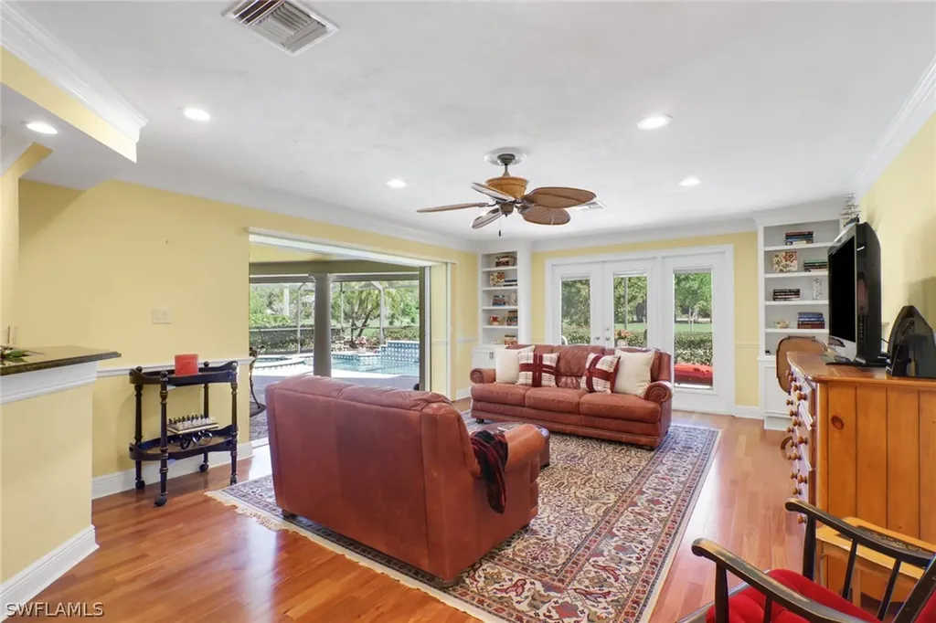 318 Burning Tree Drive Naples FL 34105