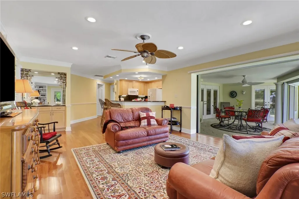 318 Burning Tree Drive Naples FL 34105