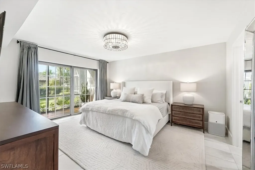 3219 Horse Carriage Way Naples FL 34105
