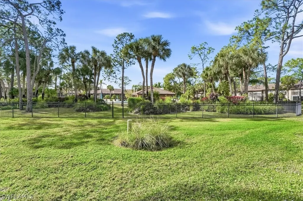 3219 Horse Carriage Way Naples FL 34105