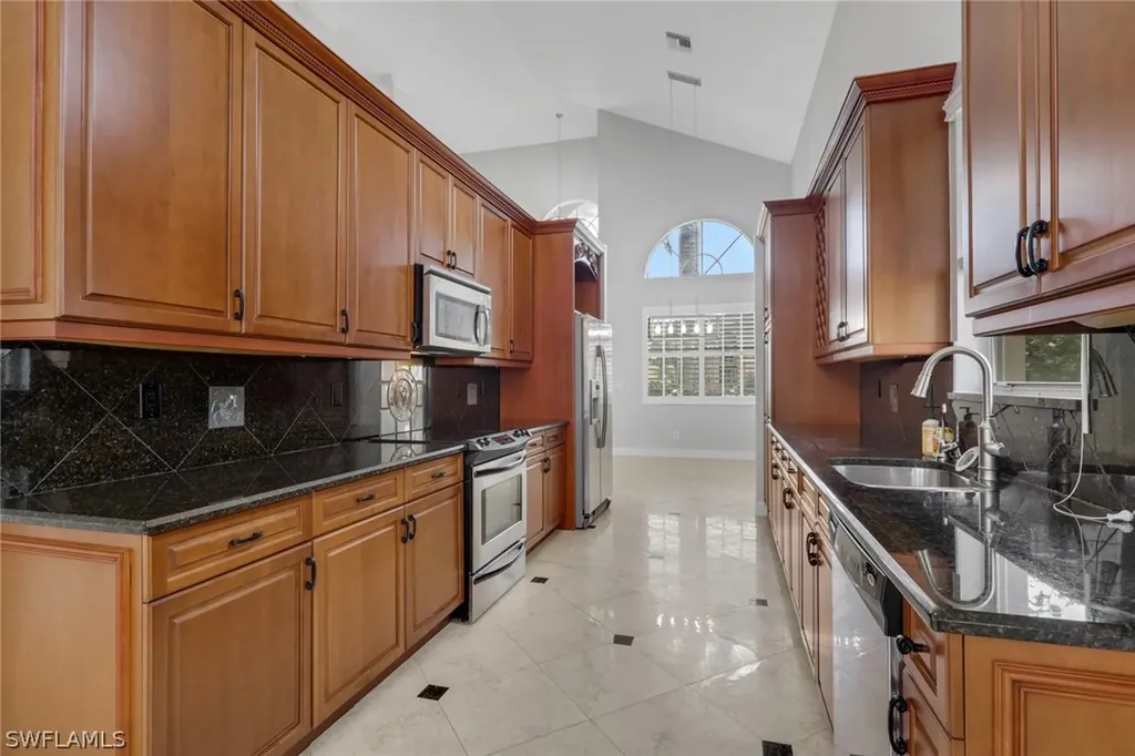2137 Isla De Palma Circle Naples FL 34119