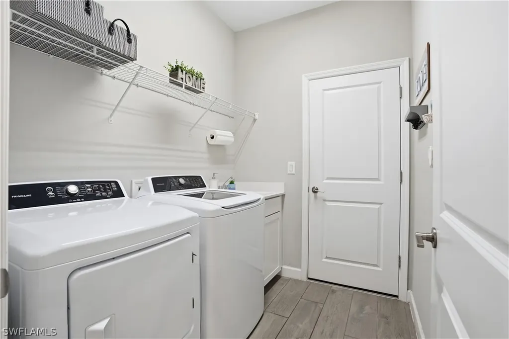 1384 Birdie Drive Naples FL 34120