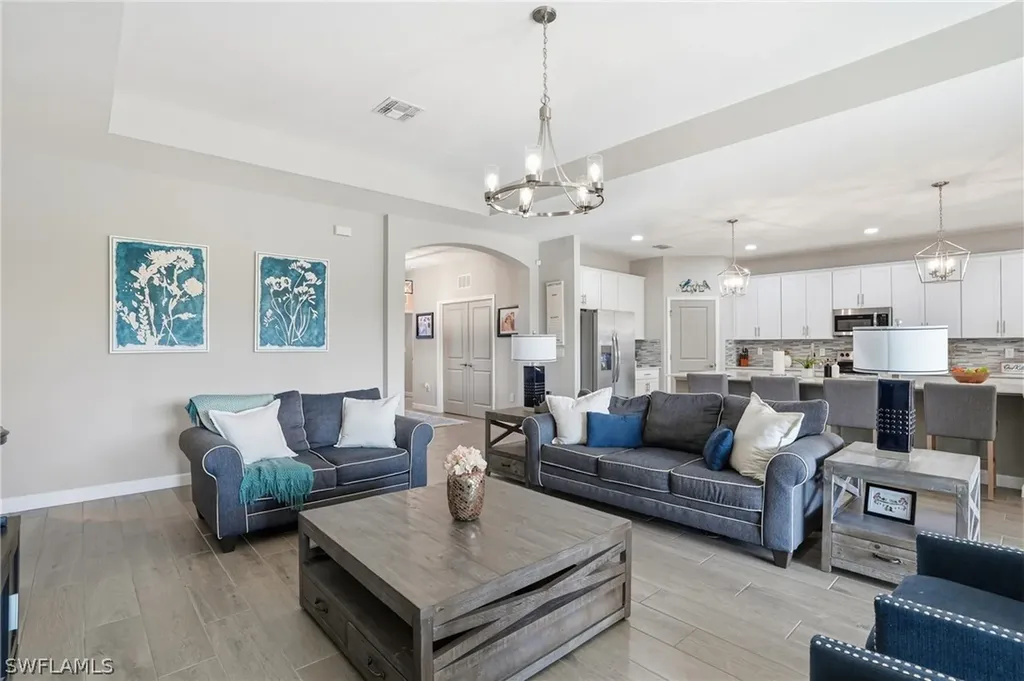 1384 Birdie Drive Naples FL 34120