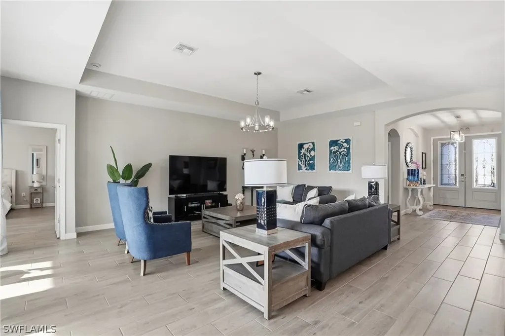 1384 Birdie Drive Naples FL 34120