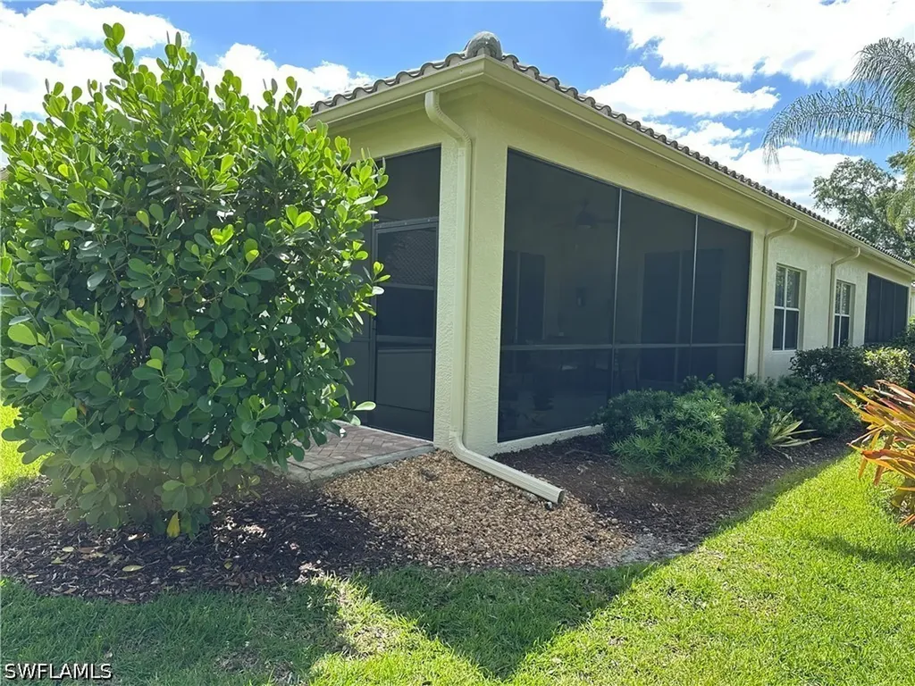 711 Vistana Circle Naples FL 34119