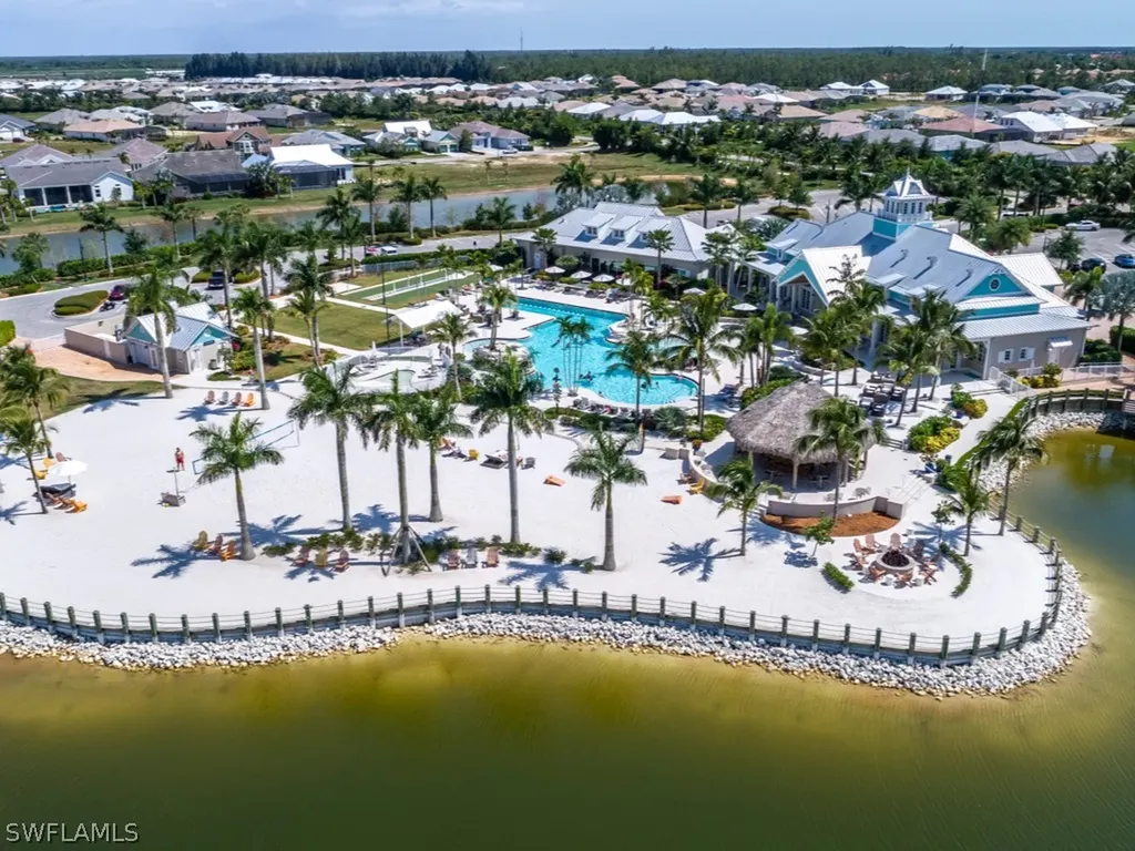 14591 Edgewater Circle Naples FL 34114