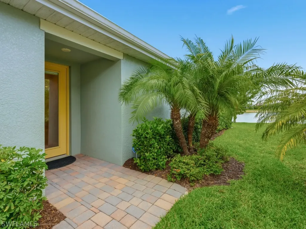 14591 Edgewater Circle Naples FL 34114