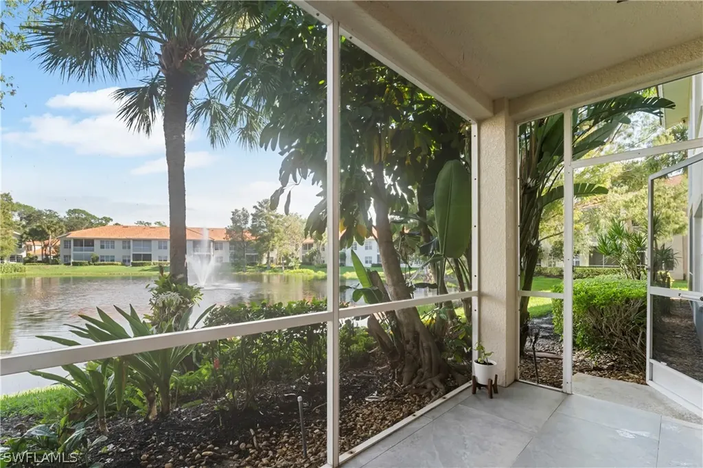 Naples FL, 1190 Egrets Walk Circle, Unit 103