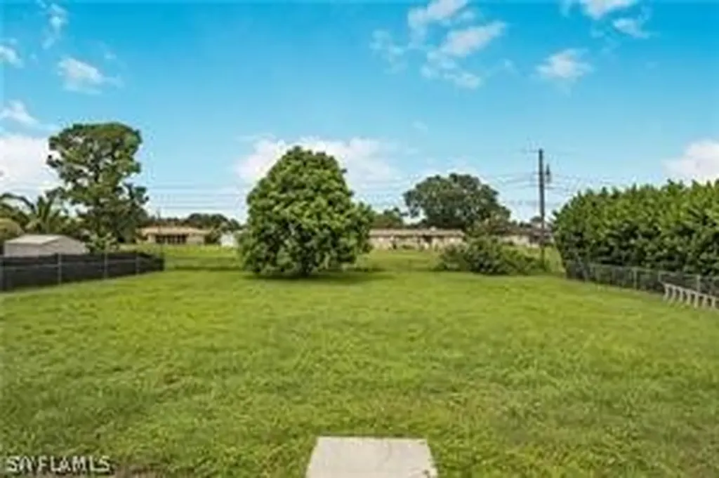 803 Monroe Drive Lehigh Acres FL 33936