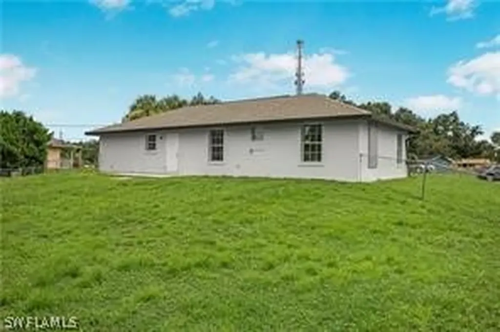 803 Monroe Drive Lehigh Acres FL 33936