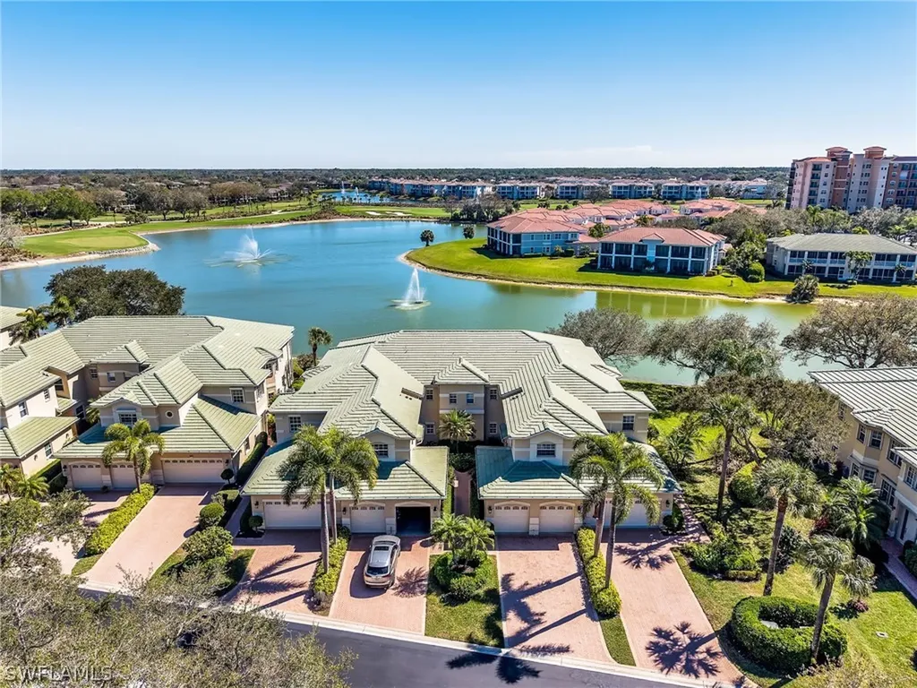 Naples FL, 693 Vintage Reserve Circle, Unit 16C