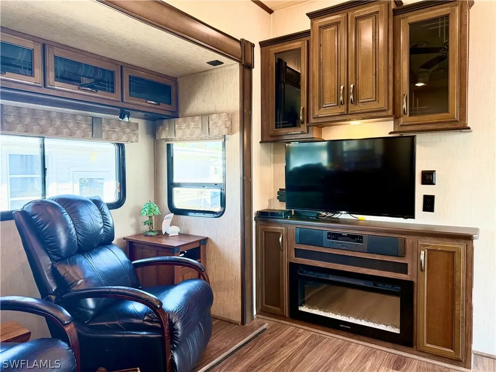 564 Cattleya Refuge Naples FL 34114