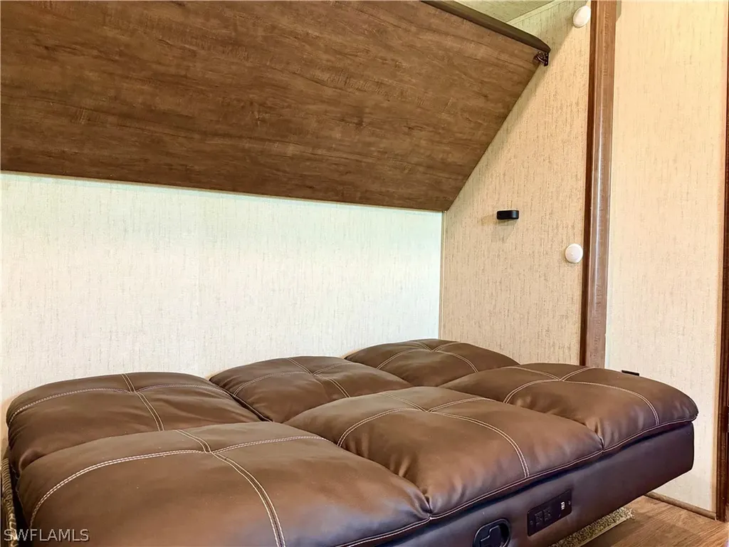 564 Cattleya Refuge Naples FL 34114