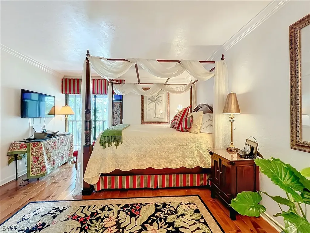 1065 8th Street S Naples FL 34102