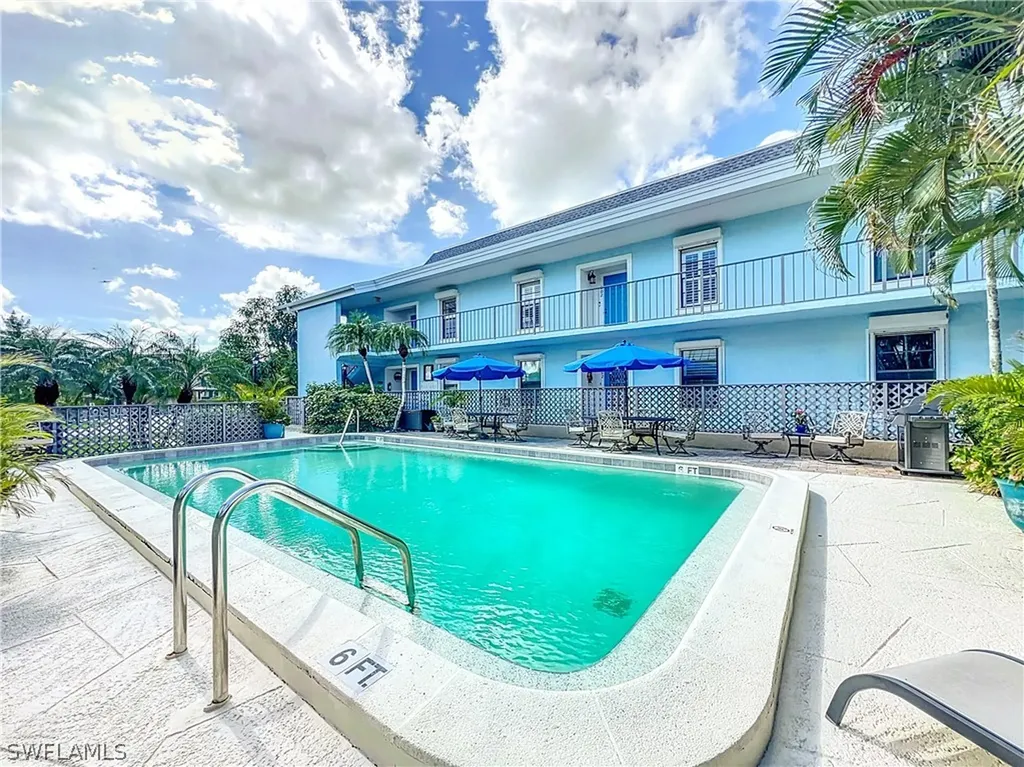 1065 8th Street S Naples FL 34102