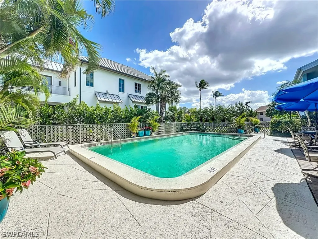 1065 8th Street S Naples FL 34102