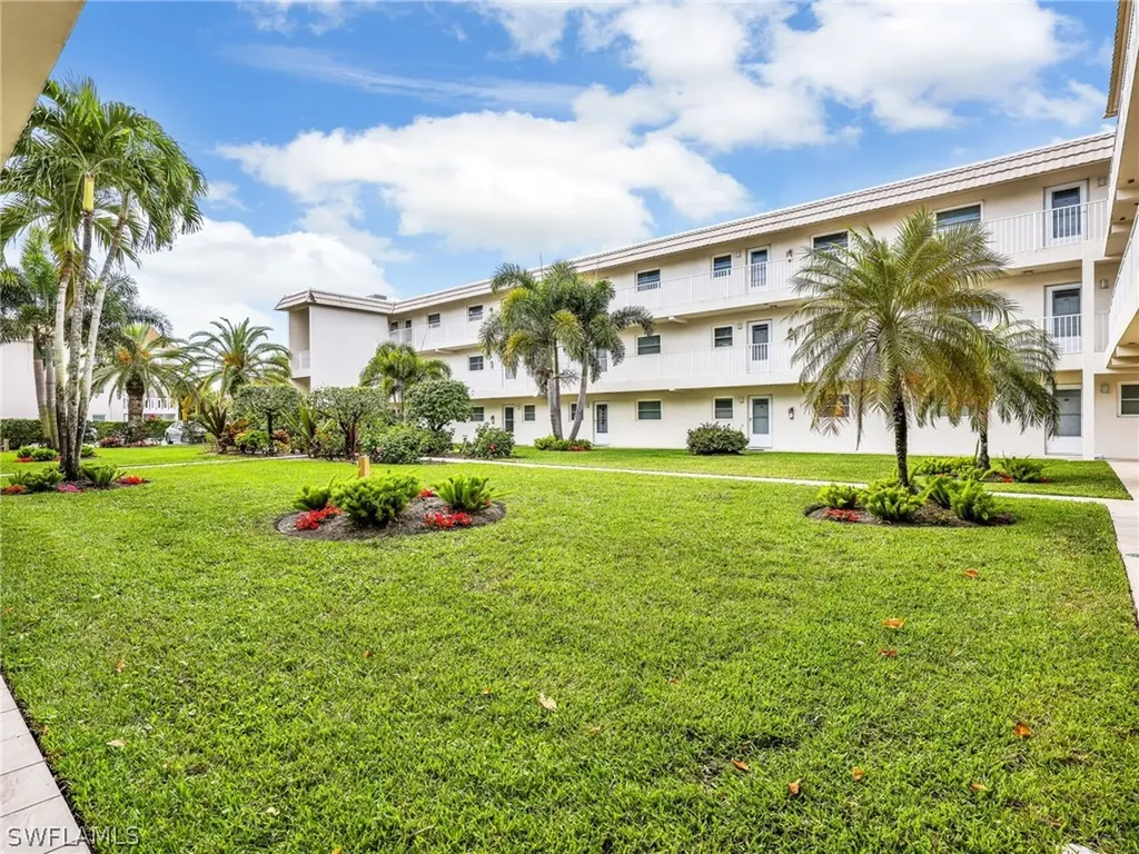 3150 Binnacle Drive Naples FL 34103