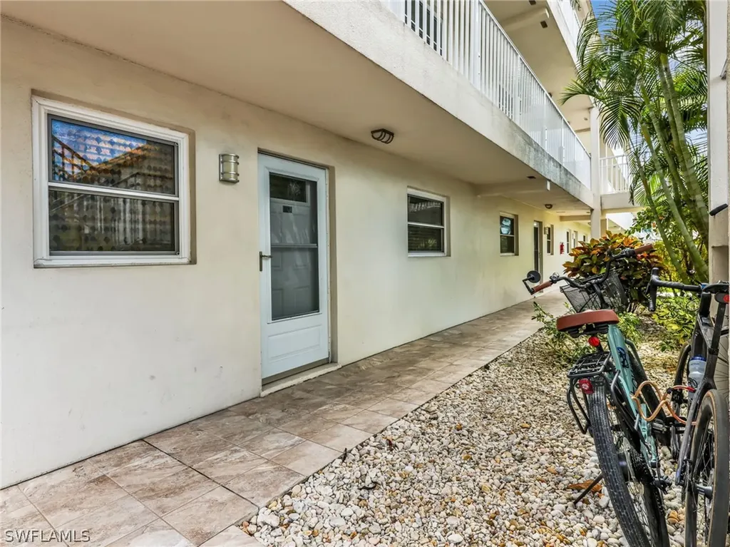 3150 Binnacle Drive Naples FL 34103