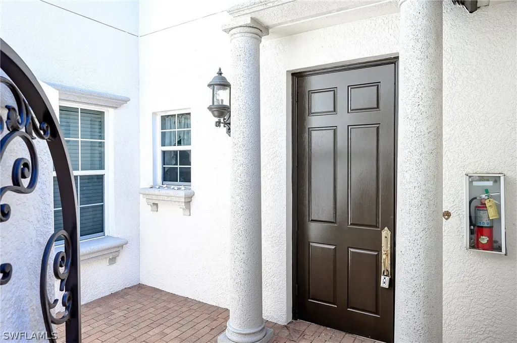 3745 Montreux Lane Naples FL 34114