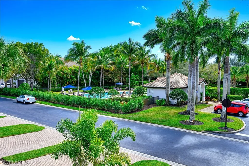 3745 Montreux Lane Naples FL 34114