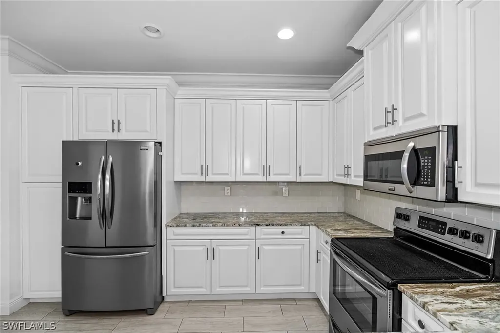 183 7th Street Naples FL 34113