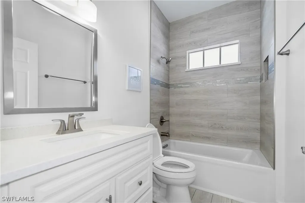 183 7th Street Naples FL 34113