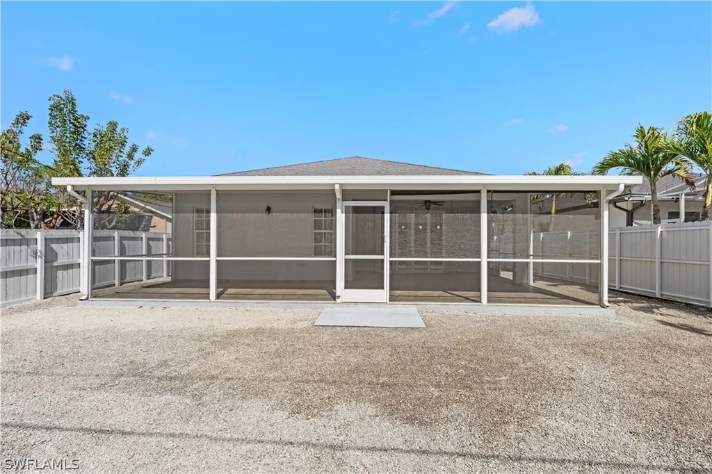 183 7th Street Naples FL 34113