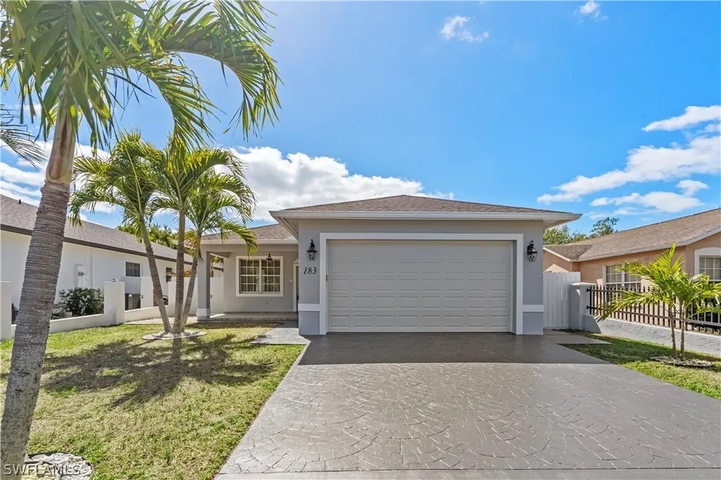 183 7th Street Naples FL 34113