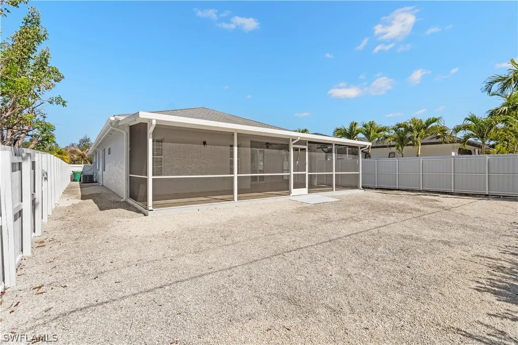 183 7th Street Naples FL 34113