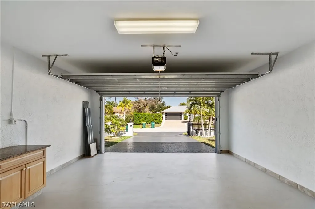 183 7th Street Naples FL 34113