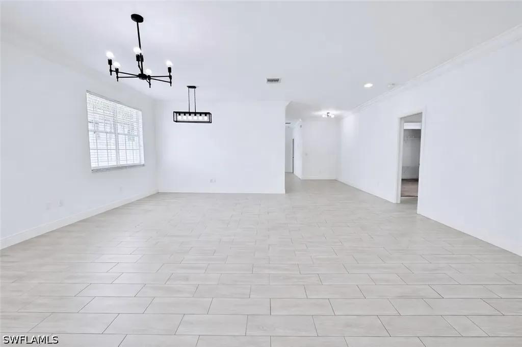 183 7th Street Naples FL 34113
