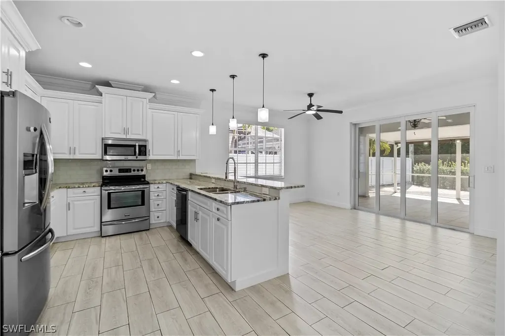 183 7th Street Naples FL 34113