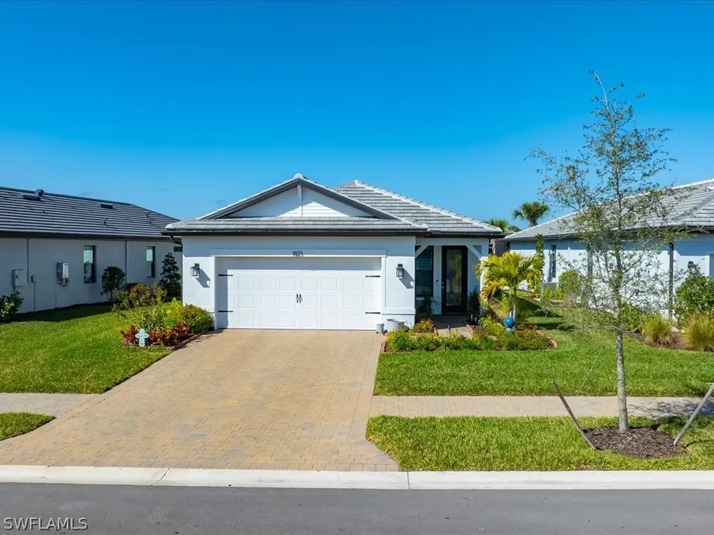 1923 Sierra Court Naples FL 34120
