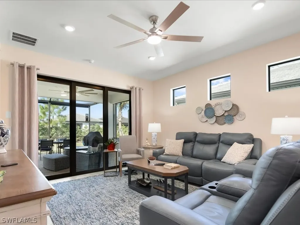 1923 Sierra Court Naples FL 34120