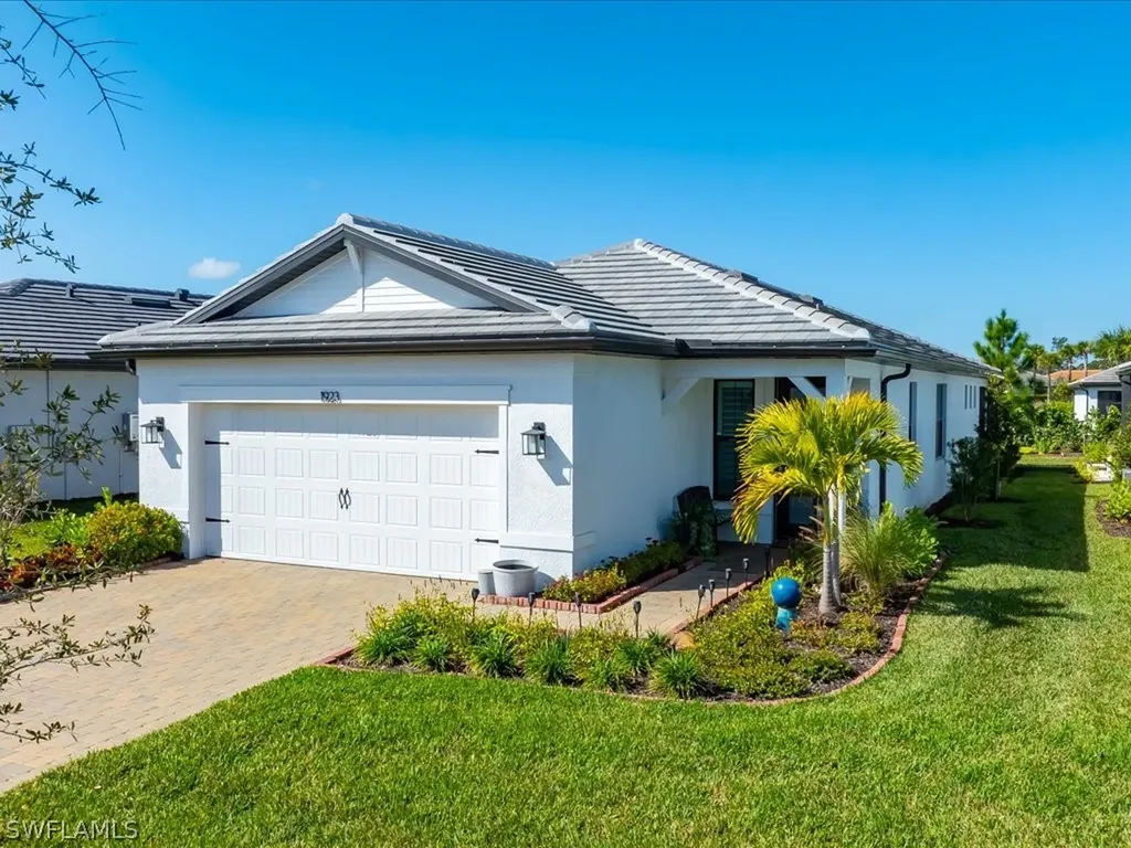 1923 Sierra Court Naples FL 34120