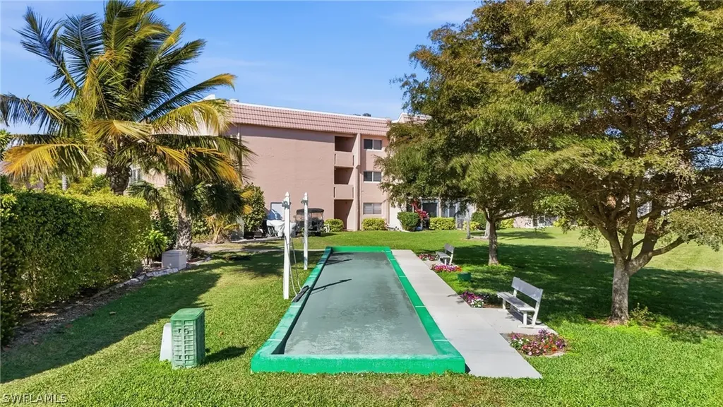 300 Forest Lakes Boulevard Naples FL 34105