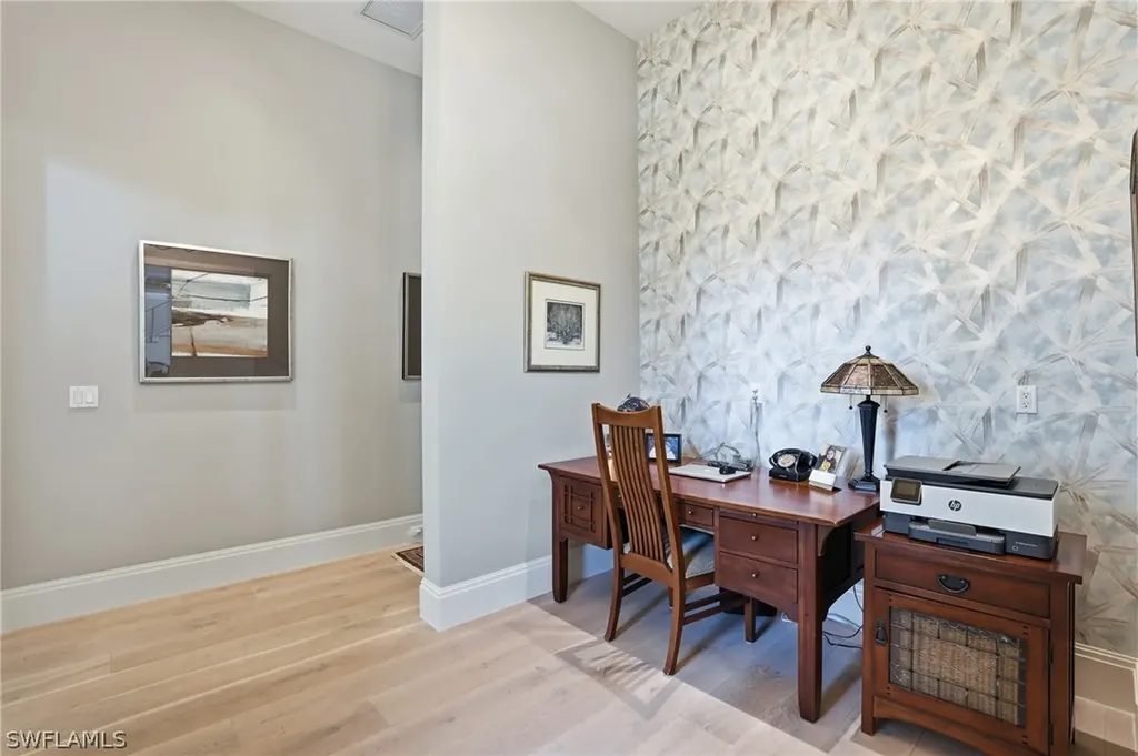 725 Harbour Drive Naples FL 34103