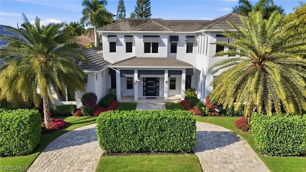 725 Harbour Drive Naples FL 34103
