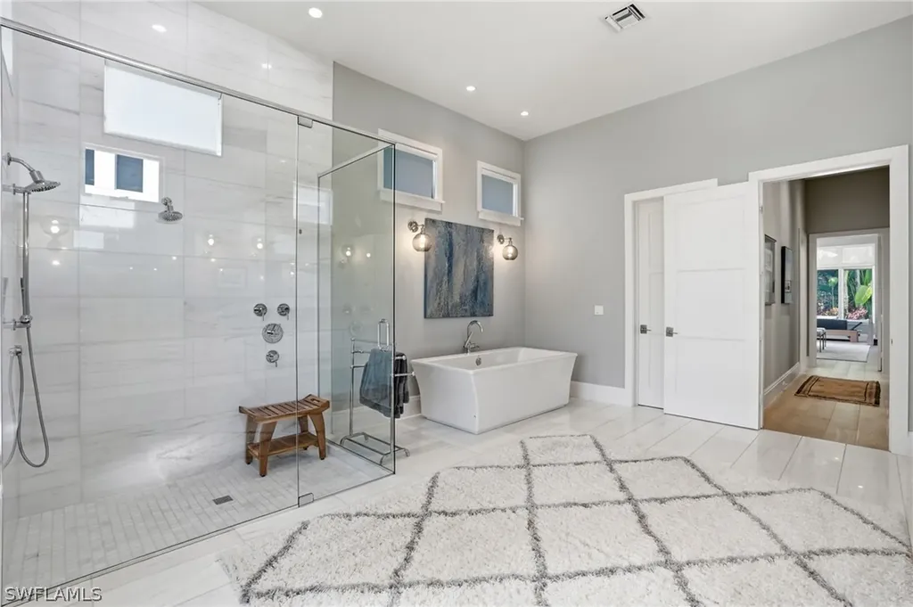 725 Harbour Drive Naples FL 34103