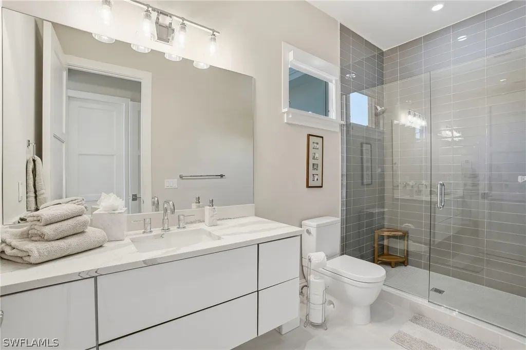 725 Harbour Drive Naples FL 34103