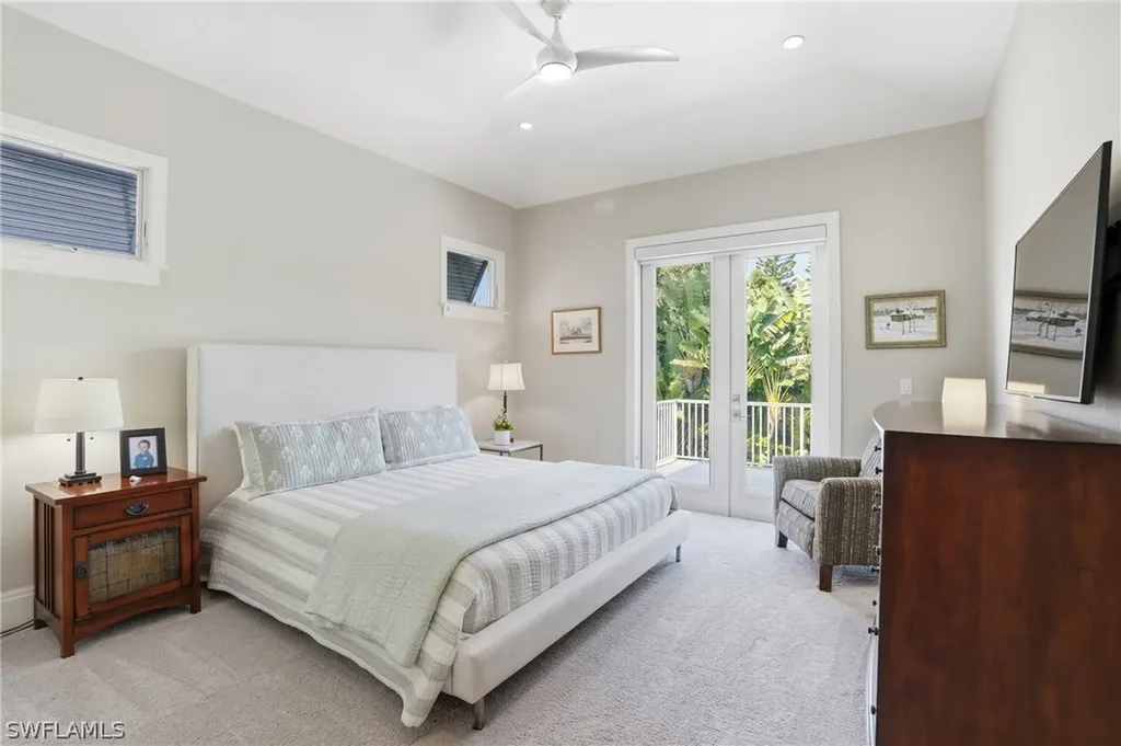 725 Harbour Drive Naples FL 34103