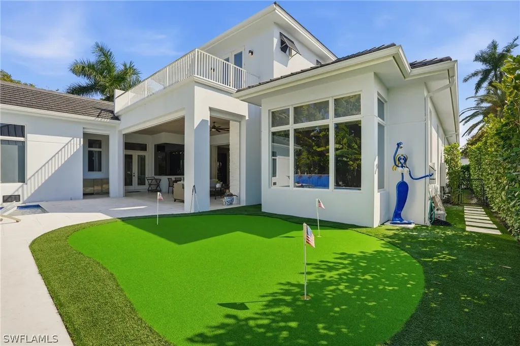 725 Harbour Drive Naples FL 34103
